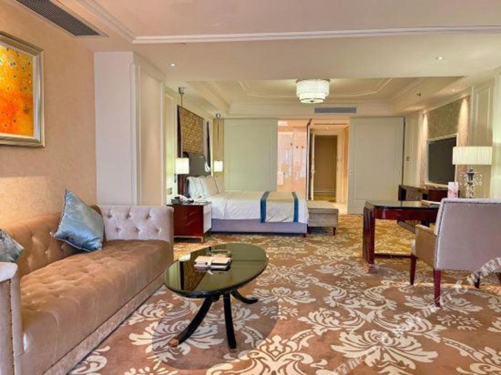 เลค เพียดมองต์ อินเตอร์เนชันแนล โฮเต็ล Hotel กวางโจว ภายนอก รูปภาพ